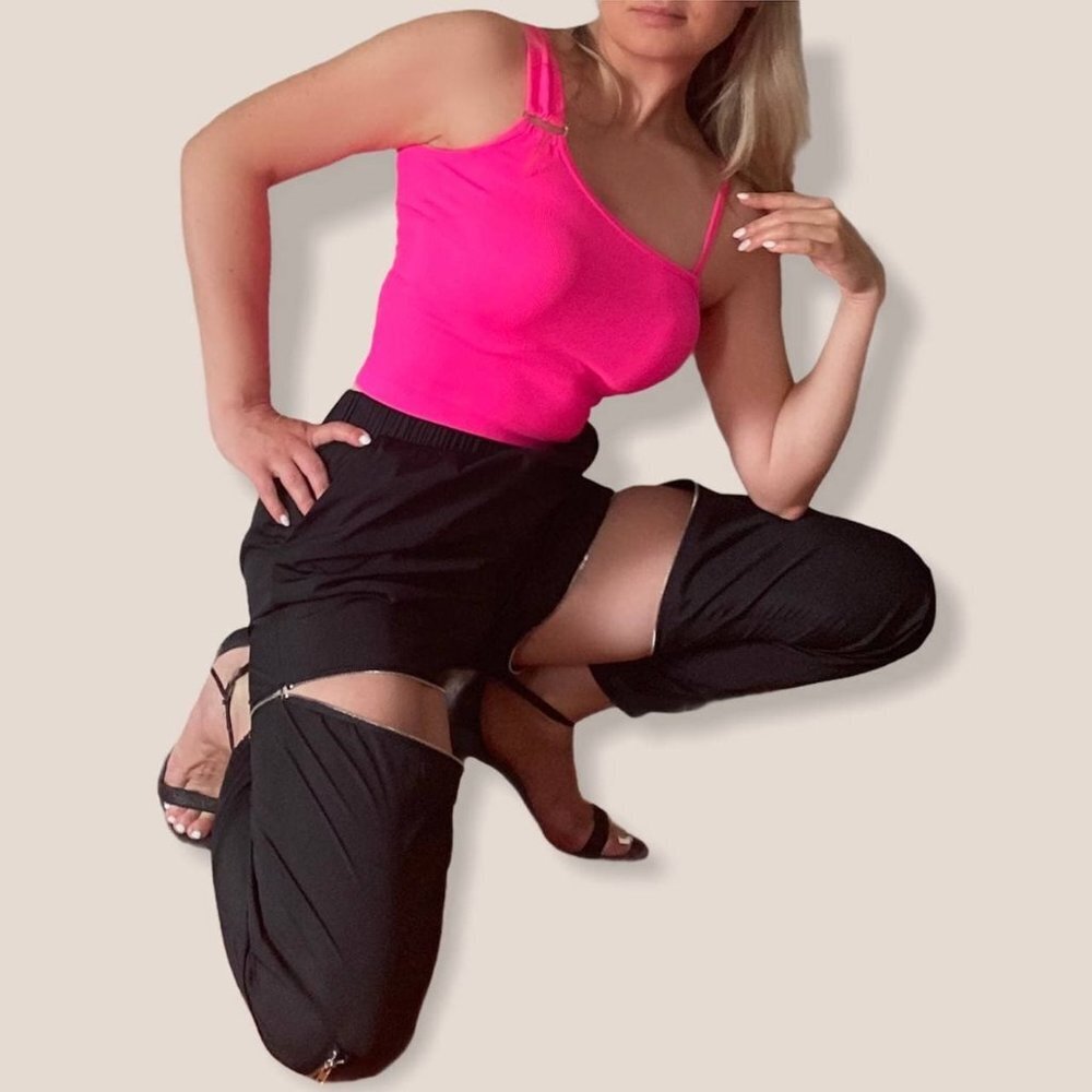 NWT! Modern Loose Fit High-Waist Joggers with Zippers